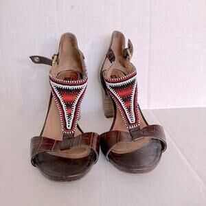 Pikolinos Maasai Beaded Heels